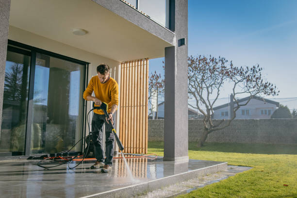 Best Animal Enclosure Cleaning  in Cisco, TX
